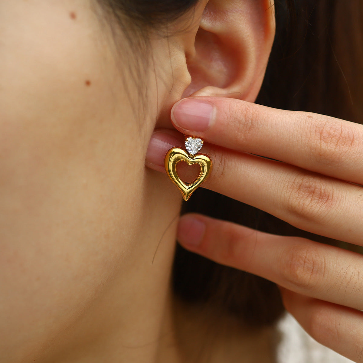 Aretes Love